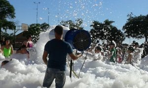 fiesta_de_la_espuma_eventos_celebracion_fiestas_fin_de_curso_gm_eventos_grandes_momentos_gmeventos_organizacion_eventos_event_planner_fiestas_infantiles_madrid_españa_sevilla_barcelona_toledo_segovia_alcobendas_san_sebastian_de_los_reyes_la_moraleja